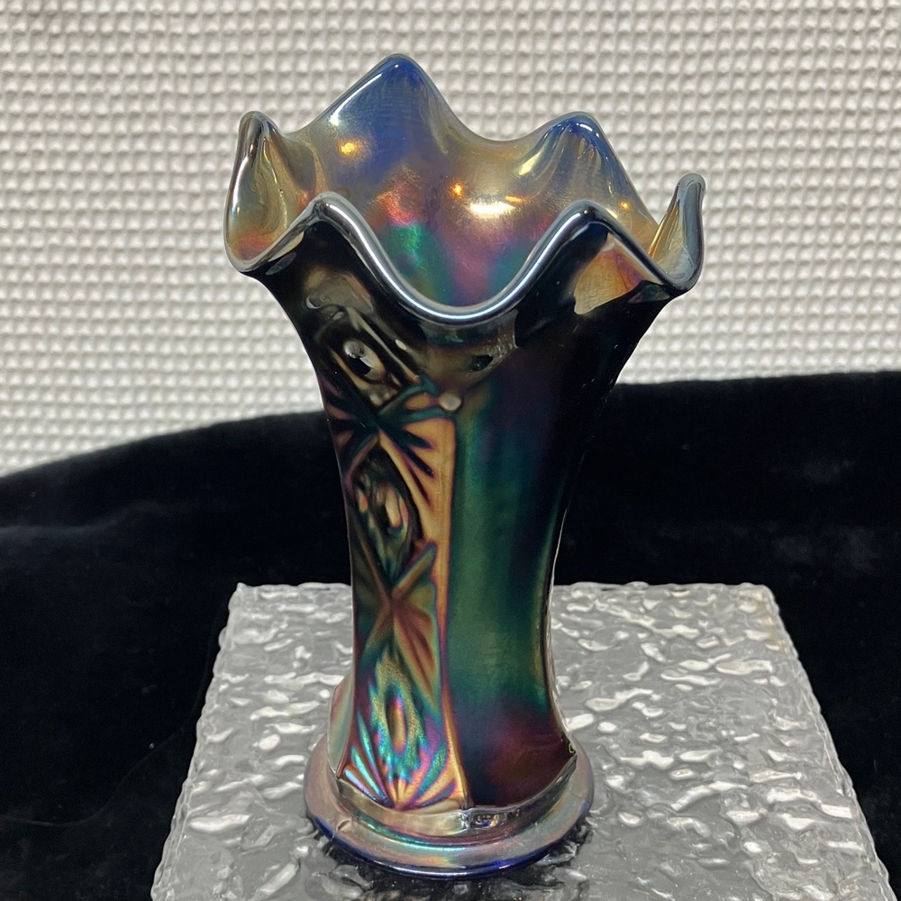 Fenton Iridescent Glass Vase - Picture 5 of 8